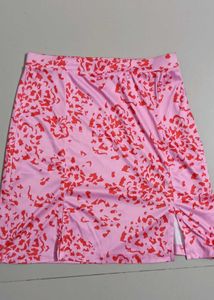 Front Slit Above Knee– Length Pencil Skirt