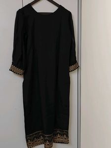 Elegant Black Embroidered Kurta
