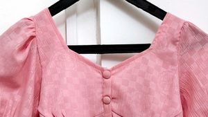 Pink Puff Sleeves Peplum Top🌸💌