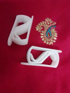 White Plastic Clips (Set of 4)