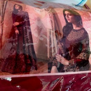 Red &amp; Gold Embroidered Salwar Kameez