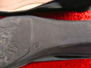 Chic Black Ballerinas