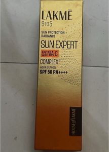 Lakme 9to5 Sun Protection Radiance