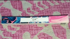 Myglamm LIT matte Lipliner Pencil
