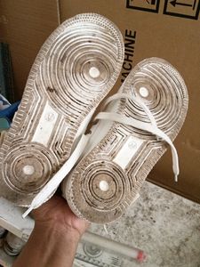 Shoe