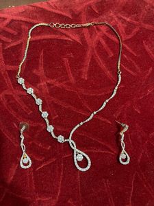 Ad Neck Set