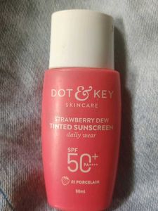 Dot & Key Sunscreen SPF 50