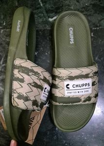 Brand New Men Slipper In Size 8