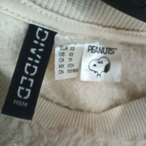 Cute Snoopy Fluffy Sweater!