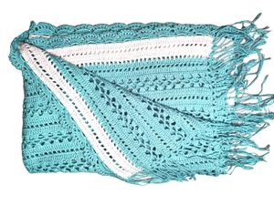 Brand NEW Luxury Handmade woolen Shawl