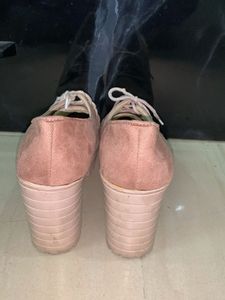 Platform Heel Lace-Up Shoes