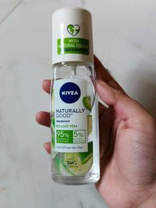 Nivea Naturally Good Deodorant