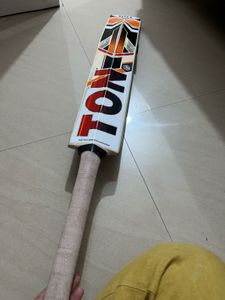 TON Cricket Bat