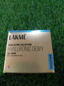 Lakme Hyaluronic Dewy Gel Creme