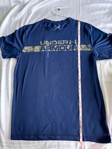 Under Armour Tshirt