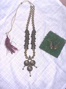 Rajasthani Look Golden Necklace With Earrings