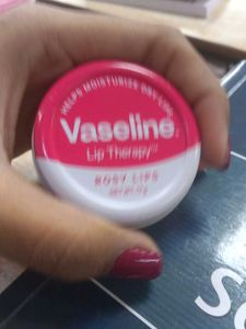 Vaseline Rosy Lips Therapy