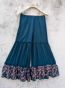 🌸 Elegant Teal Embroidered Sharara Set 🌸