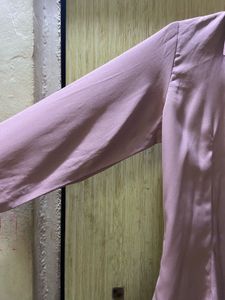 beautiful peachy pink shirt💗