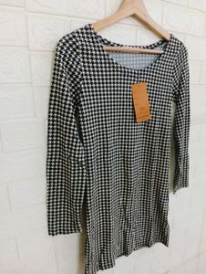 Houndstooth Long Sleeve Top