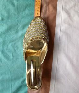 Heavy Golden Embroidered Jutti