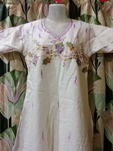 Vintage Embroidered White Kurta