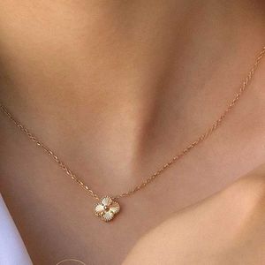 Clover Pendant Necklace