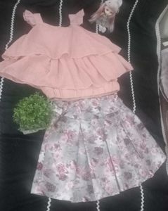 Cute Pink Top &amp; Floral Skirt Set