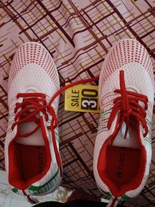 Sports Shoes