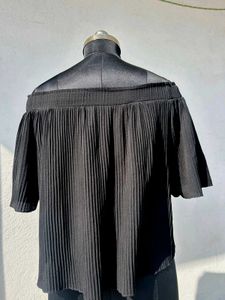 Chic Black Off-Shoulder Top