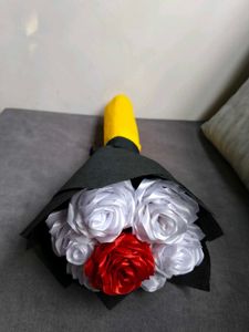 Red &amp; White Rose Bouquet for valentine's