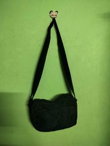 FREEBIE!!! NAVY BLUE REGULAR SLING BAG (ADJUSTABLE