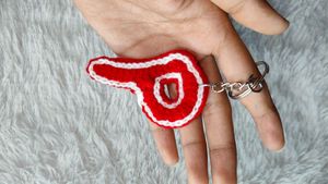 Crochet Letter Keychains (P)