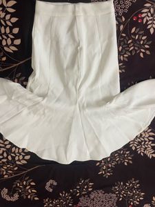 Elegant White Trumpet Skirt