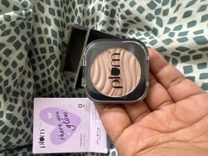 Plum There You Glow Highlighter