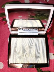 Anastasia Beverly Hills Highlighter