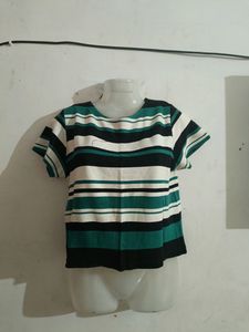 NEW TOP