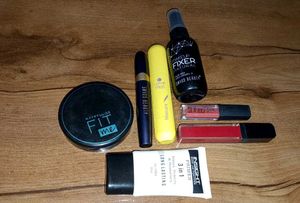 makeup products 💜