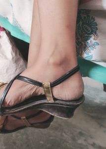 Stylish Black &amp; Gold Sandals