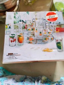 Glass Pitcher &amp; 6 Glasses Set