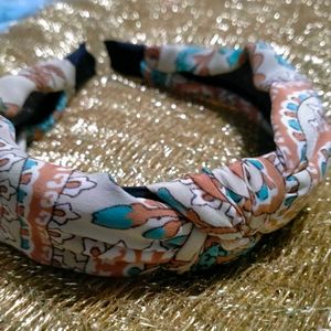 Knotted Headband🎀