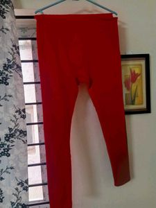 Women&#39;s Black Mirror Design Kurti &amp; Red Legging