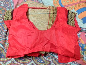 Heavy Golden Saree With Wide Border And Stitched Blouse Free