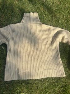 Cozy Turtleneck Sweaters (black and beige 2 p