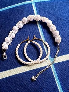 Pearl earrings and bracelet an