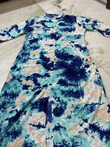 VISHUDH TIE DIE KURTA