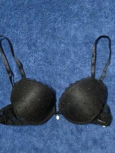 34B Black