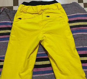 Yellow baggy Ski Pants