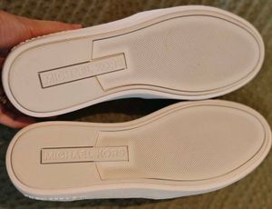 Mk Authentic ♥️Fix Price♥️
