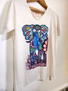 Elephant Graphic Tee Size S/ M